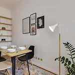 Pascoal - Lovely In The Heart Of Appartement *